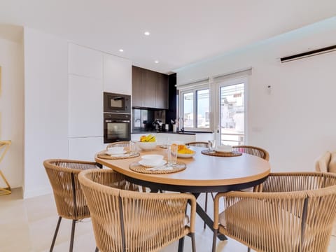 Kitchen or kitchenette, Living room, Dining area, oven, stove
