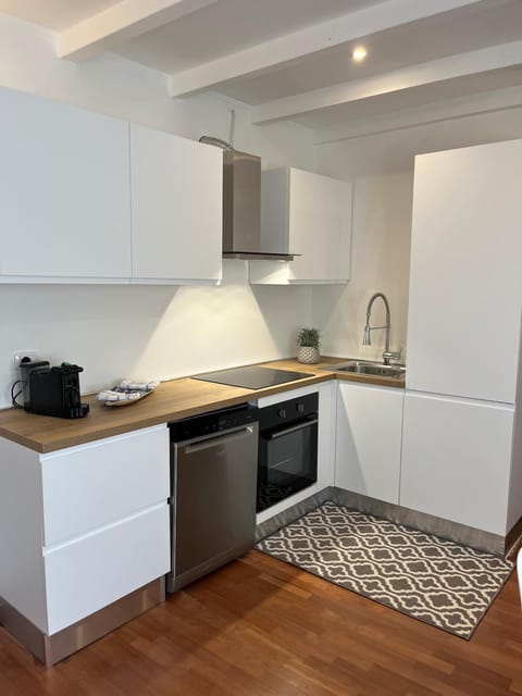 Saffron Suite, just a few minutes from the center and station Apartment in Friuli-Venezia Giulia