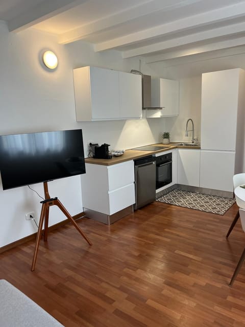 Saffron Suite, just a few minutes from the center and station Apartment in Friuli-Venezia Giulia