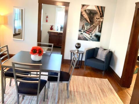 Charming 2-Bedroom Thoreau Lower House in Lakewood