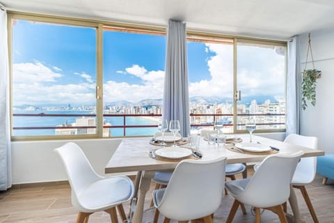 Natural landscape, Balcony/Terrace, City view, Sea view