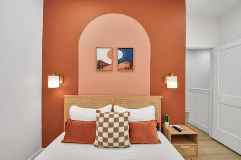 Sleeps 20 - 2 Homes - Family and Friends Fun Super house House in Houston