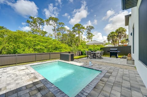 Walk to Celebration Park Naples Home with Pool! House in East Naples