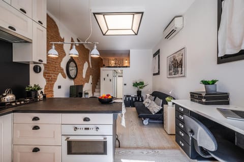 Kitchen or kitchenette, Living room, Seating area, Dining area, dishwasher, oven