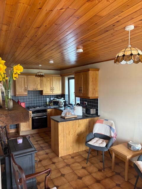 Tigh Oisin House in County Galway