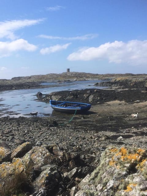 Tigh Oisin House in County Galway