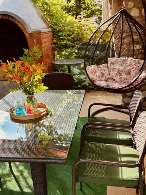 Garden, Seating area