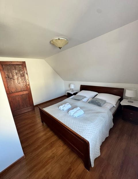 Leba - Apartament z tarasem przy kanale portowym - widok na statki Apartment in Leba