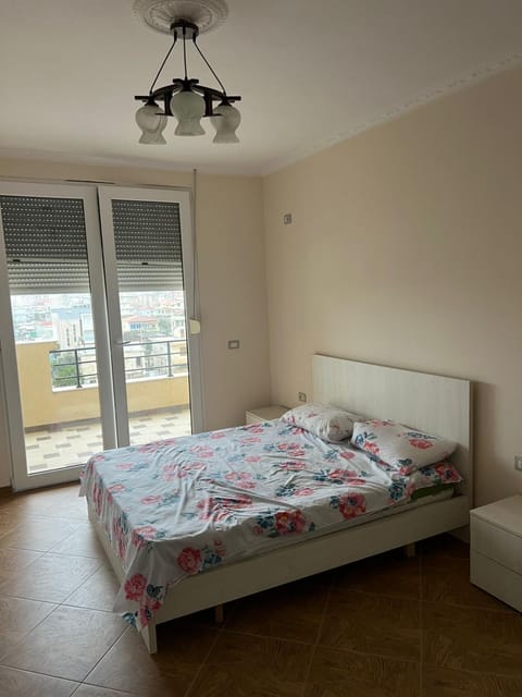 Apartament rruga sazani vlore pran kral hotel ERMAL Apartment in Vlorë