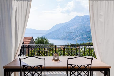 View (from property/room), Seating area, Mountain view, Sea view