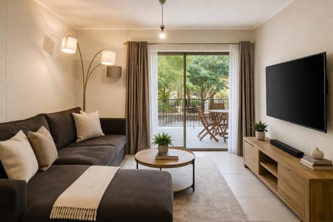 TV and multimedia, Living room, Seating area, Evening entertainment