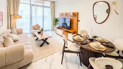 Living room, Food and drinks, Dining area