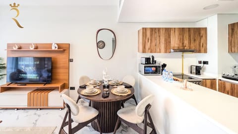 TV and multimedia, Dining area