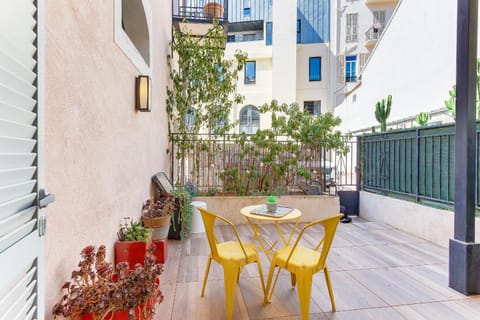 Patio, Balcony/Terrace