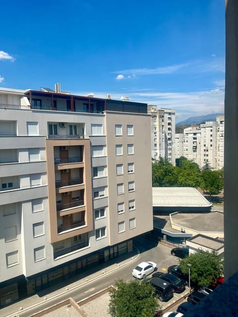 Day, City view, Parking