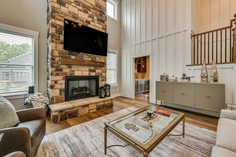 14 Mi to Mammoth Cave NP Spacious Family Home House in Nolin Lake