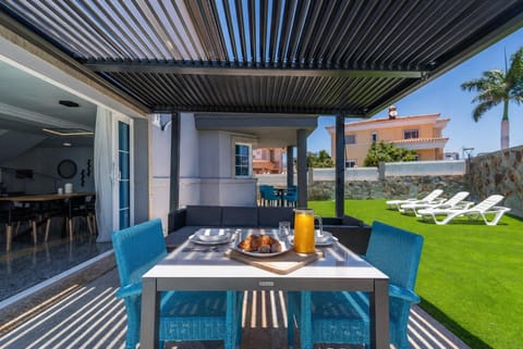 Property building, Garden