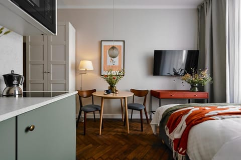 Bed, Kitchen or kitchenette, Photo of the whole room