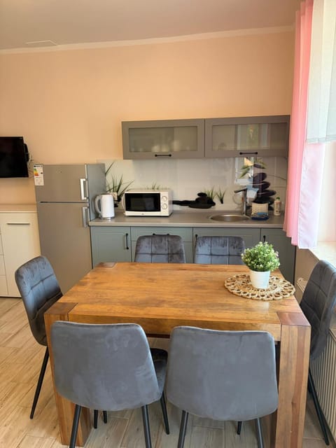 TV and multimedia, Kitchen or kitchenette, pet friendly