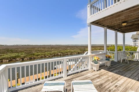 Skippers Landing House in Manteo