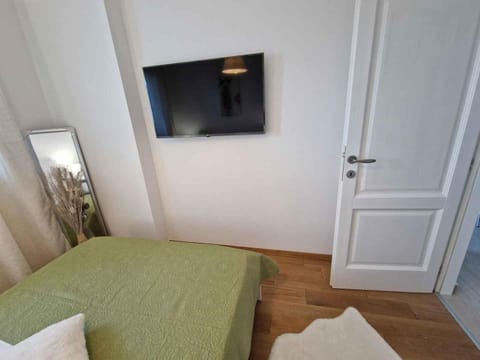 TV and multimedia, Bedroom