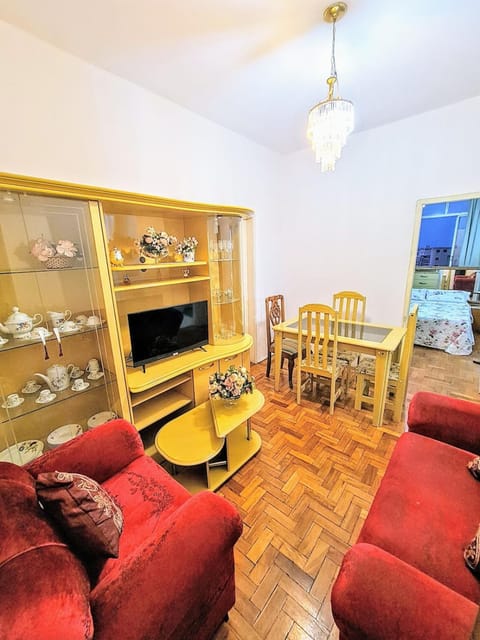 Communal lounge/ TV room, Living room, Seating area