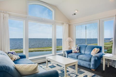 Sunsets Forever House in Roanoke Island