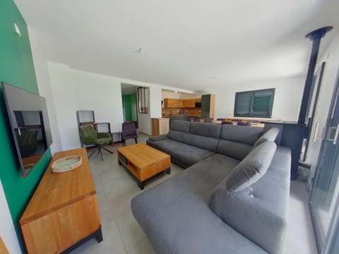 Maison confort aux Rousses, 12 pers, proche ski et lac - FR-1-834-6 Villa in Canton of Vaud