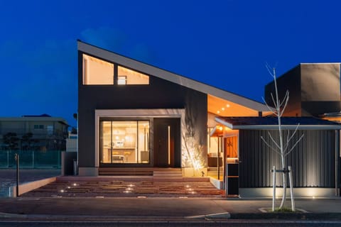 Property building, Night