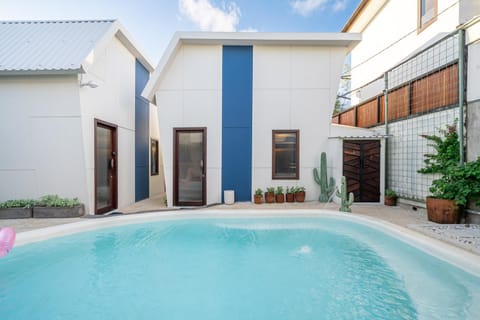 Day, Swimming pool, Swimming pool