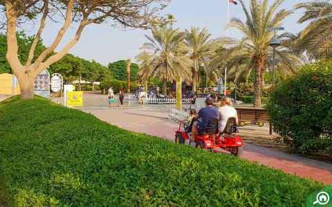 Lotel Al Barsha 1 at the Mall Bed and Breakfast in Dubai