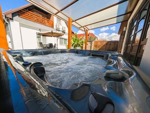 Summer, Hot Tub