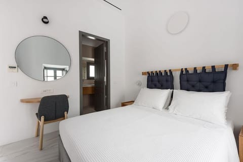 Aetherium Boutique Apartment House in Naousa