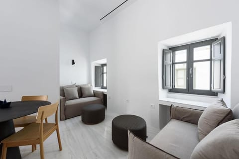 Aetherium Boutique Apartment House in Naousa