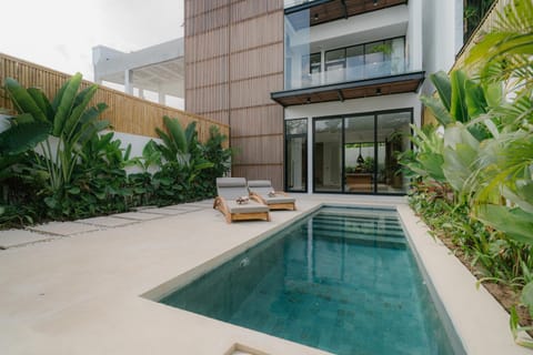 Property building, Swimming pool