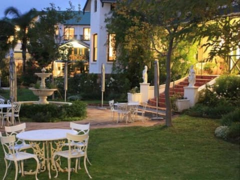 Property building, Garden, Garden view