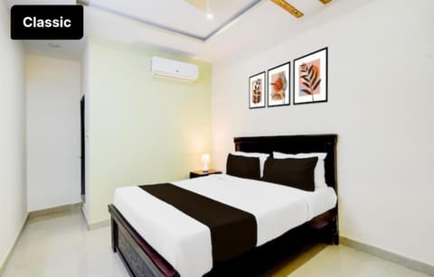 Bed, TV and multimedia, Bedroom, air conditioner