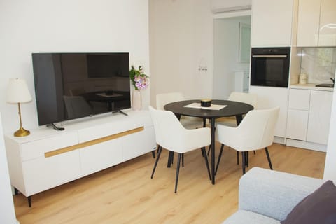 TV and multimedia, Dining area