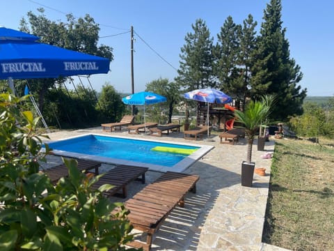 Kuća sa Pogledom House in Novi Sad