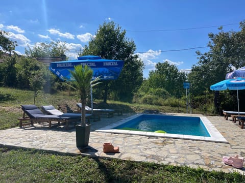 Kuća sa Pogledom House in Novi Sad