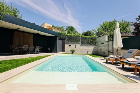 Balcony/Terrace, Swimming pool