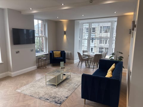 Communal lounge/ TV room, Living room