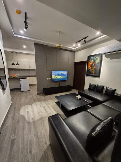 Communal lounge/ TV room, TV and multimedia, Living room