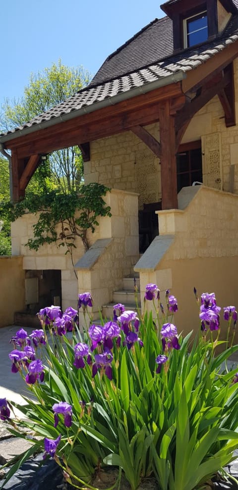 Facade/entrance, Balcony/Terrace