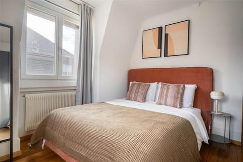 Azure Suite - Free Parking Apartment in Zurich City