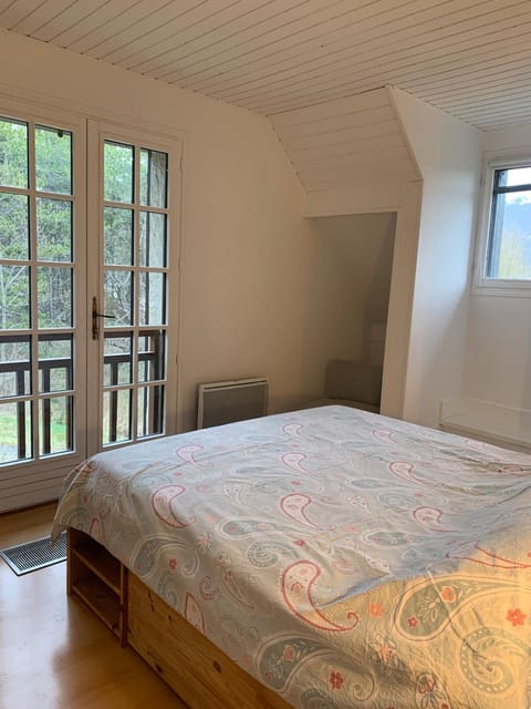 Holiday in Arles Chalet 12 personnes avec vue incroyable Chalet in Barcelonnette