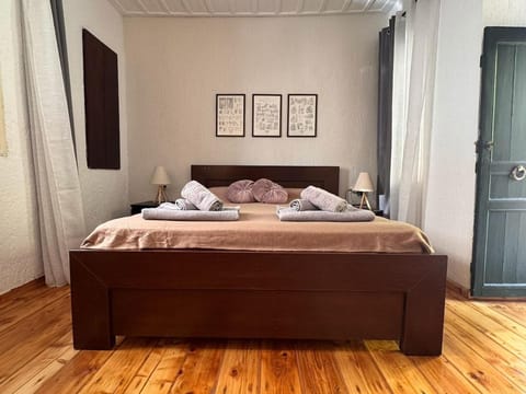 Pete's Guest House Apartment in Euboea