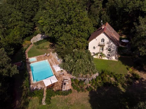 Property building, Natural landscape, Bird's eye view, Garden view, Pool view, Swimming pool, sunbed
