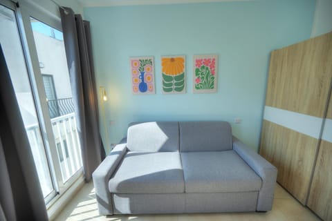 Spacious one bedroom with study JGRI1-1 Apartment in Sliema