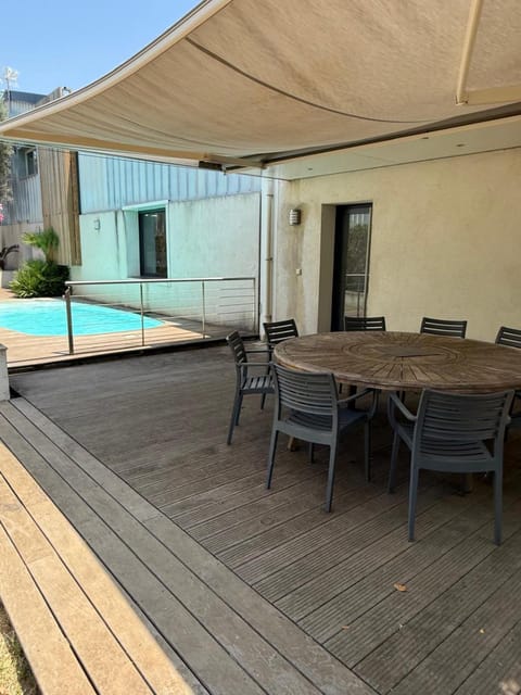 Atypical loft with private pool House in Le Lavandou